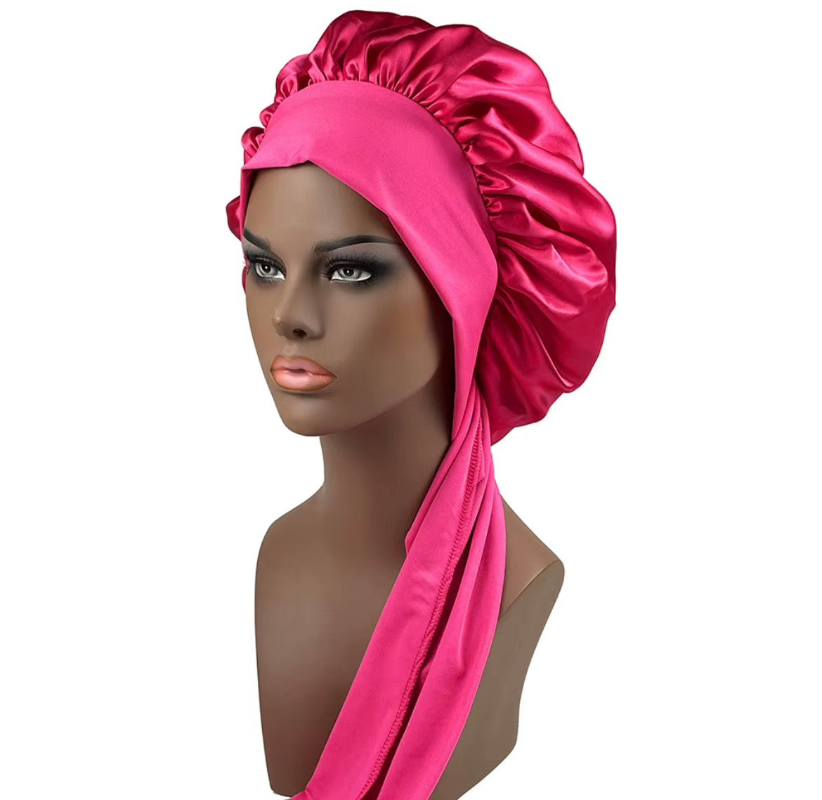 Bonnet en satin – rose fuchsia
